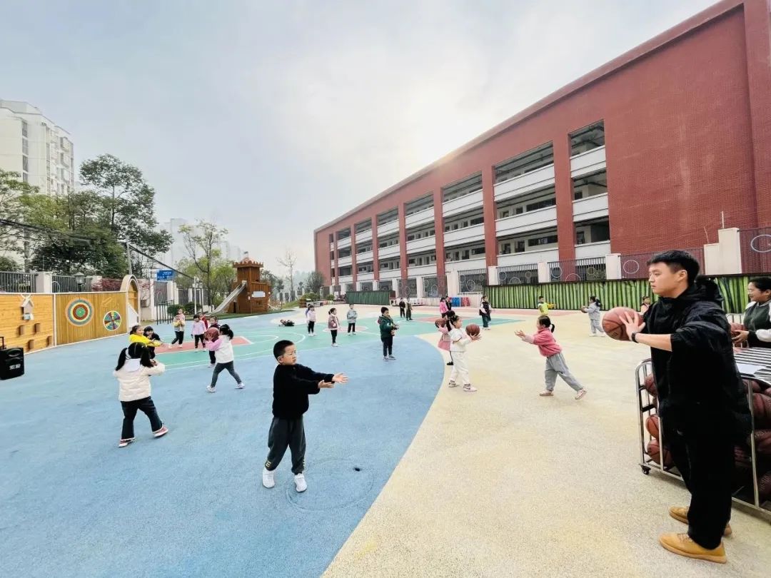 幼儿篮球技巧及方法教案_教幼儿园篮球的教案_幼儿篮球教学方法