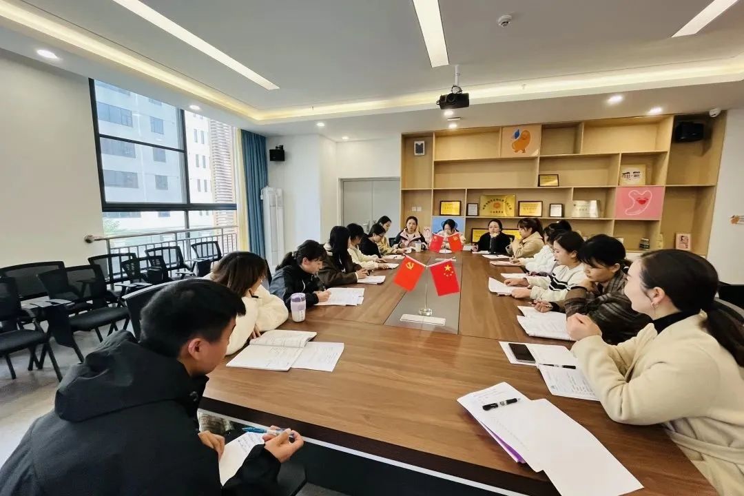 教幼儿园篮球的教案_幼儿篮球技巧及方法教案_幼儿篮球教学方法
