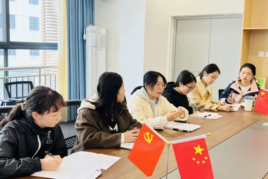 教幼儿园篮球的教案_幼儿篮球技巧及方法教案_幼儿篮球教学方法