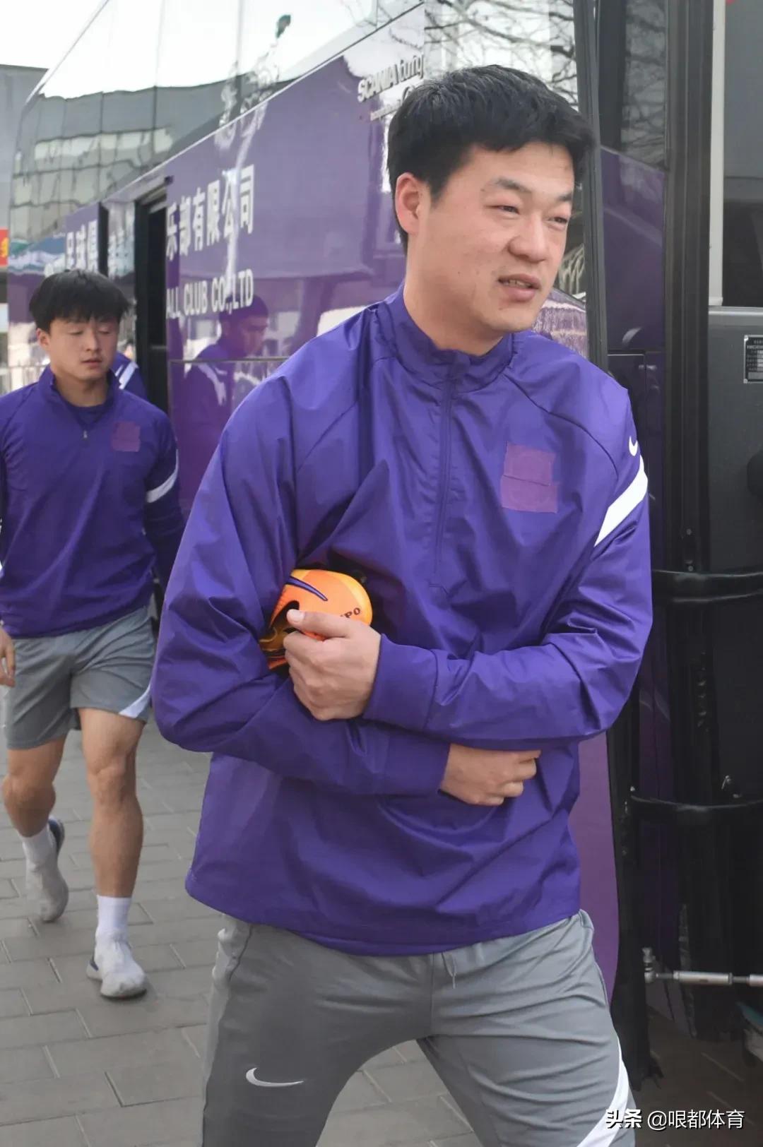 合肥足球队 中甲冠军_合肥足球队甲冠军中锋是谁_2020合肥市足球联赛