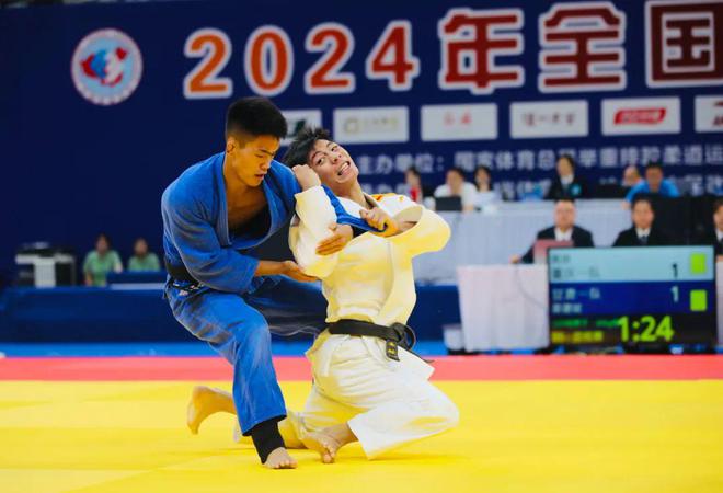 李一清柔道冠军_泰州柔道锦标赛冠军_泰州柔道队教练李茂鉴
