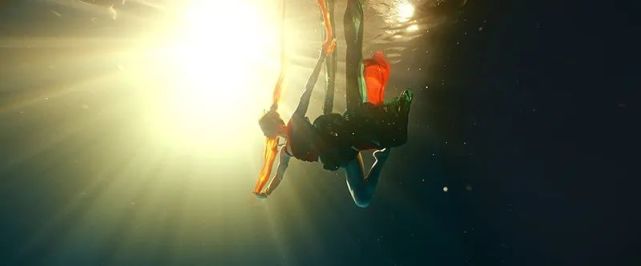 海洋游泳冠军_游泳冠军游大海是哪一集_大海游泳比赛